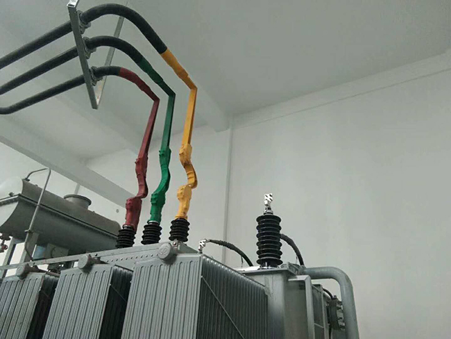 叼嘿在线观看與銅排的連接